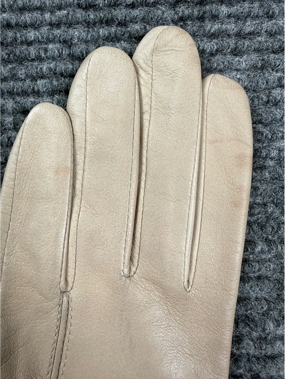 Lauren Ralph Lauren Women’s Leather Gloves Size M Beige Gold Button NWT